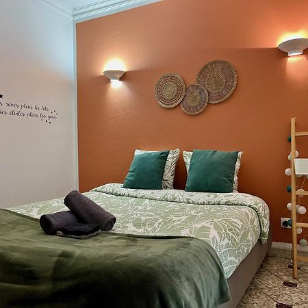 Appart'Hotel Nuiteejour Versailles Saint Cyr L'Ecole Luaran gambar