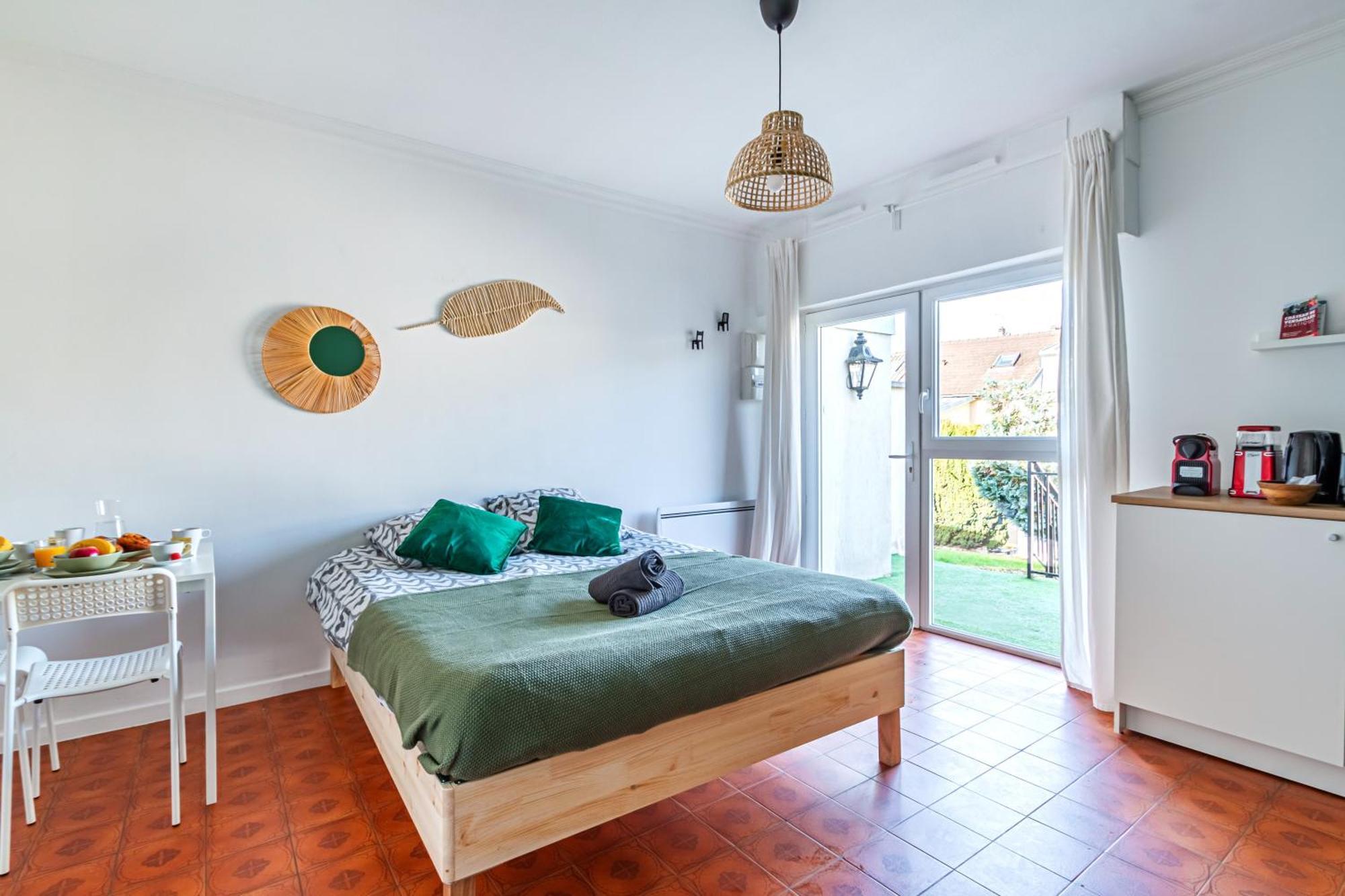 Appart'Hotel Nuiteejour Versailles Saint Cyr L'Ecole Luaran gambar