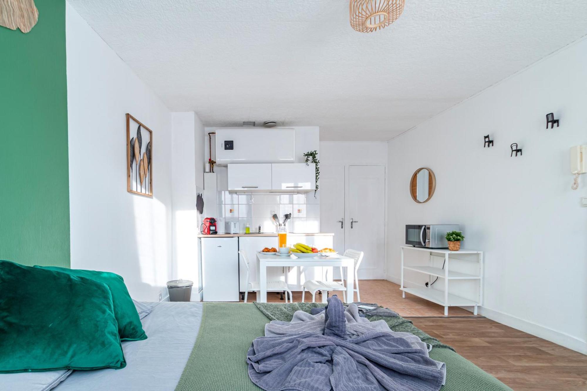 Appart'Hotel Nuiteejour Versailles Saint Cyr L'Ecole Luaran gambar