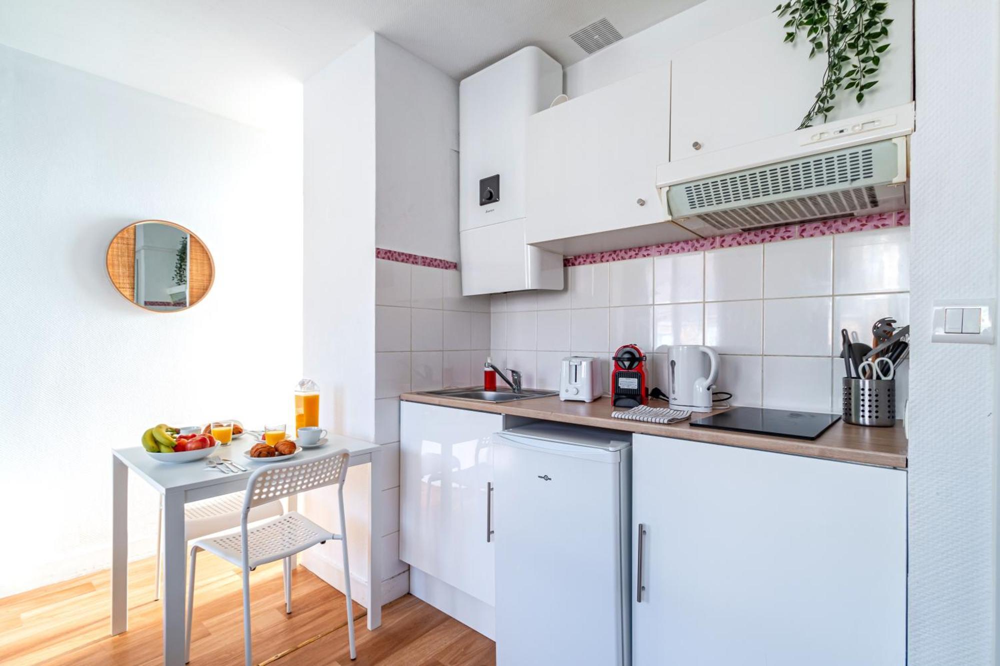Appart'Hotel Nuiteejour Versailles Saint Cyr L'Ecole Luaran gambar